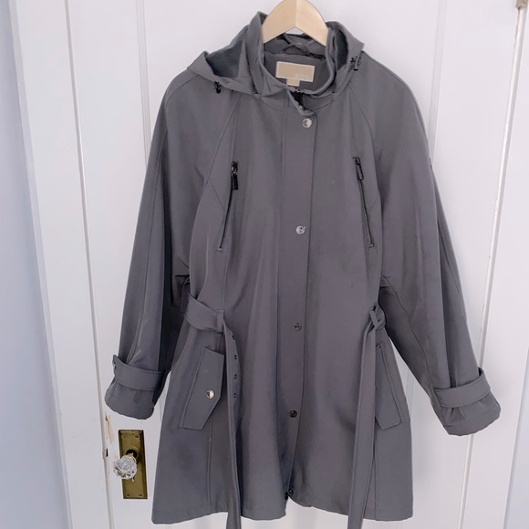 Michael Kors Jackets & Blazers - Michael Kors Women’s water resistant coat size 2X/XXL